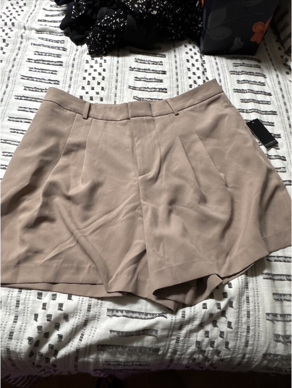 ELOQUII Women’s Taupe Pleated Wide Leg Shorts Sz 14 NWT